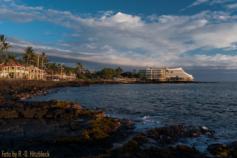 28.08.2013 – Captain Cook Memorial, Honaunau Bay, Kona at night