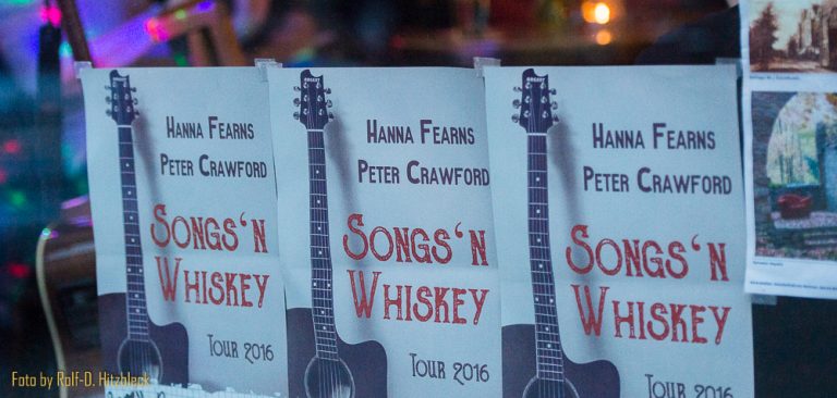 Hanna Fearns und Peter Crawford spielen im Baerendorf Cafe