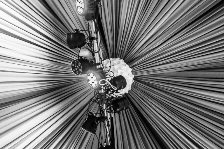 Maya Lisa spielt in der SOL Kulturbar in Mülheim